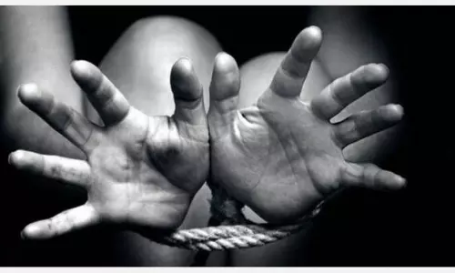 டிரைவரை கடத்தி இரண்டு தினங்களாக சித்திரவதை