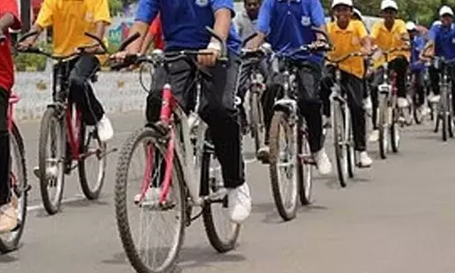 தூய்மையான சென்னை விழிப்புணர்வு சைக்கிள் பேரணி- 600 பேர் பங்கேற்பு