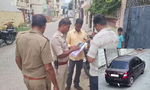 பட்ட பகலில் காரில் குடும்பத்துடன் வந்து ஆடுகள் திருட்டு