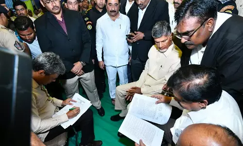 சந்திரபாபு நாயுடு வழக்கின் தீர்ப்பு எதிரொலி - விஜயவாடாவில் பதற்றமான சூழல்