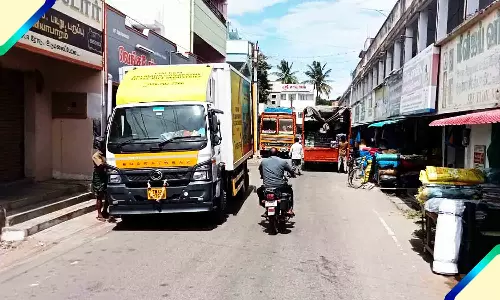 உடுமலையில் விதிகளை மீறும் வாகனங்களால் பொதுமக்கள் அவதி