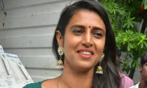 அமைச்சர் உதயநிதி, ஆ.ராசா பலதார மணம், லஞ்சத்தை ஒழிப்பார்களா? நடிகை கஸ்தூரி கிண்டல்