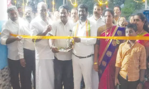 பொன்மனை சந்திப்பில் ரூ.3.40 லட்சம் மதிப்பீட்டில் பயணிகள் நிழற்குடை - விஜய்வசந்த் எம்.பி. திறந்து வைத்தார்