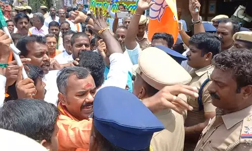 அறநிலையத்துறை அலுவலகத்தை முற்றுகையிட முயன்ற பா.ஜ.க.வினர் போலீசாருடன் வாக்குவாதம் - 100 பேர் கைது