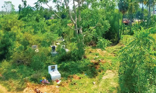 ஆக்கிரமிப்பில் சிக்கியுள்ள வாழப்பாடி மயான நிலத்தை மீட்க வேண்டும்