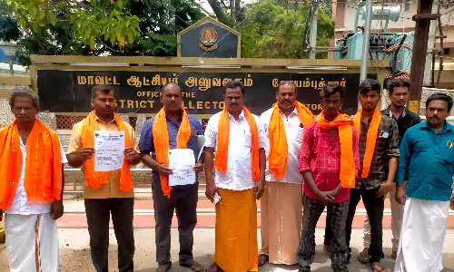 உயர்கோபுர மின்கம்பிகளை மாற்றி அமைத்ததால் தென்னை விவசாயம் பாதிப்பு