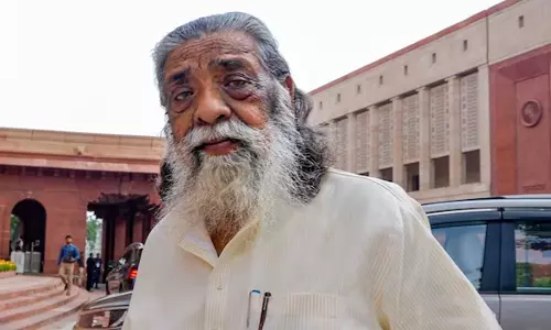 ஜேஎம்எம் தலைவர் ஷிபு சோரன் உடல்நலக் குறைவால்  மருத்துவமனையில் அனுமதி