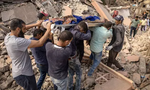 மொராக்கோ நிலநடுக்கம்: 3 ஆயிரத்தை கடந்த பலி எண்ணிக்கை- 2700 பேர் படுகாயம்