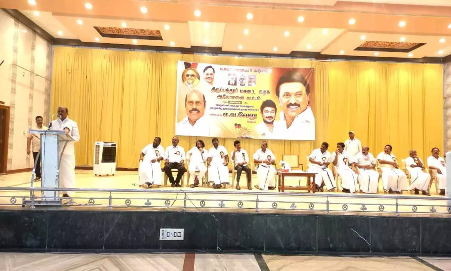 முதல்-அமைச்சர் மு.க.ஸ்டாலினுக்கு பிரமாண்ட வரவேற்பு அளிக்க வேண்டும்