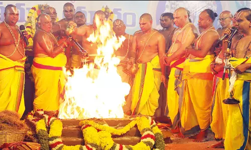 சீனிவாசமங்காபுரம் கோவிலில் நடந்த மகா சாந்தி வருண யாகம் நிறைவு