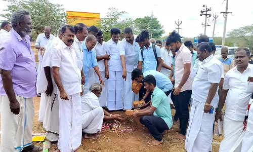 கடையநல்லூரில் பஸ் நிறுத்த நிழற்குடைக்கு அடிக்கல்