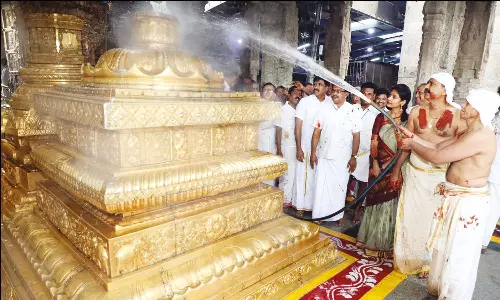 பிரம்மோற்சவத்தை முன்னிட்டு ஏழுமலையான் கோவிலில் ஆழ்வார் திருமஞ்சனம்