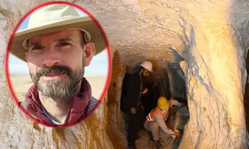 4 ஆயிரம் அடி ஆழ குகையில் சிக்கிய அமெரிக்க மலையேற்ற வீரர்: 10 நாட்களுக்கு பின்னர் பத்திரமாக மீட்பு