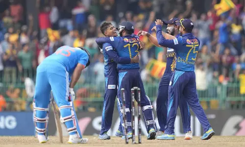 ஒருநாள் கிரிக்கெட்டில் இலங்கை அணி மட்டுமே நிகழ்த்திய அரிய சாதனை