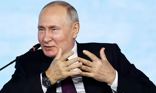 இந்திய பிரதமர் மோடியின் மேக் இன் இந்தியா திட்டத்தை புகழ்ந்த புதின்