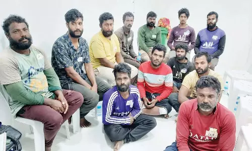 விசைப்படகு மீது கப்பல் மோதல் - மாலத்தீவில் உள்ள 12 மீனவர்களை மீட்க நடவடிக்கை எடுக்க வேண்டும்