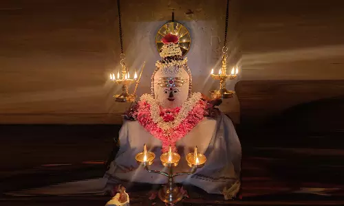 ஜோதிலிங்கேஸ்வரருக்கு வாசனைத்திரவியங்களால் சிறப்பு அபிஷேகம்