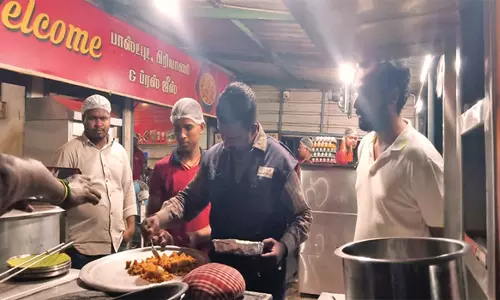 ஓட்டல்கள், பாஸ்ட்புட் உணவு கடைகளில்உணவு பாதுகாப்பு அலுவலர்கள் திடீர் சோதனை