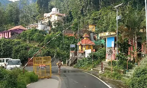 கேரளாவில் பரவும் நிபா வைரஸ் தேனி மாவட்ட எல்லையில் சுகாதார துறையினர் அலட்சியம்