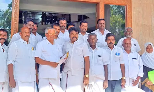 நெல்லை மாவட்டத்தை வறட்சி மாவட்டமாக அறிவிக்க வேண்டும்- கலெக்டரிடம் தி.மு.க. மாவட்ட செயலாளர் ஆவுடையப்பன் மனு