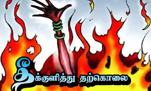 இளம்பெண் தீக்குளித்து தற்கொலை