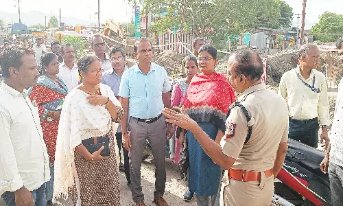 விநாயகர் சதுர்த்தி ஊர்வலம் செல்லும் பாதையில் அதிகாரிகள் ஆய்வு