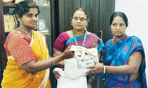 தூய்மை பணியாளர்களுக்கு நலத்திட்ட உதவி வழங்கல்