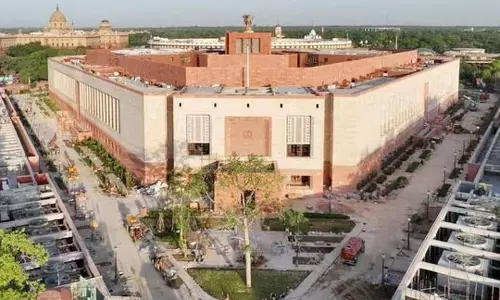 பாராளுமன்ற சிறப்பு கூட்டத்தொடரை முன்னிட்டு அனைத்து கட்சி கூட்டம் நடத்த முடிவு