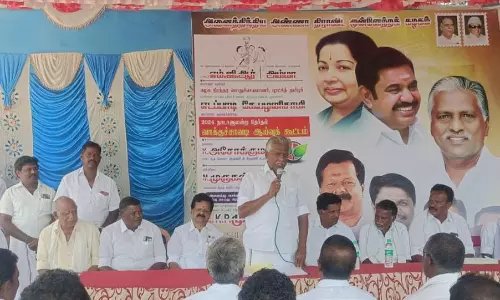 அ.தி.மு.க.சார்பாக வாக்குசாவடி முகவர்கள்  கூட்டம்