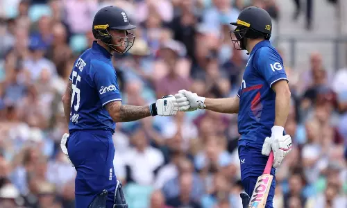 சூறாவளியாக சுழன்றடித்த பென் ஸ்டோக்ஸ் - 3வது ஒருநாள் போட்டியில் இங்கிலாந்து அபார வெற்றி