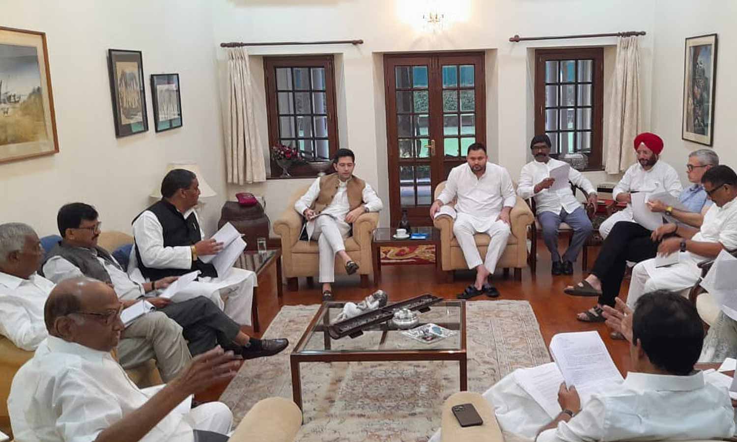 சில தொகுப்பாளர்கள், தொலைக்காட்சி நிகழ்ச்சிகளை புறக்கணிக்க இந்தியா கூட்டணி முடிவு