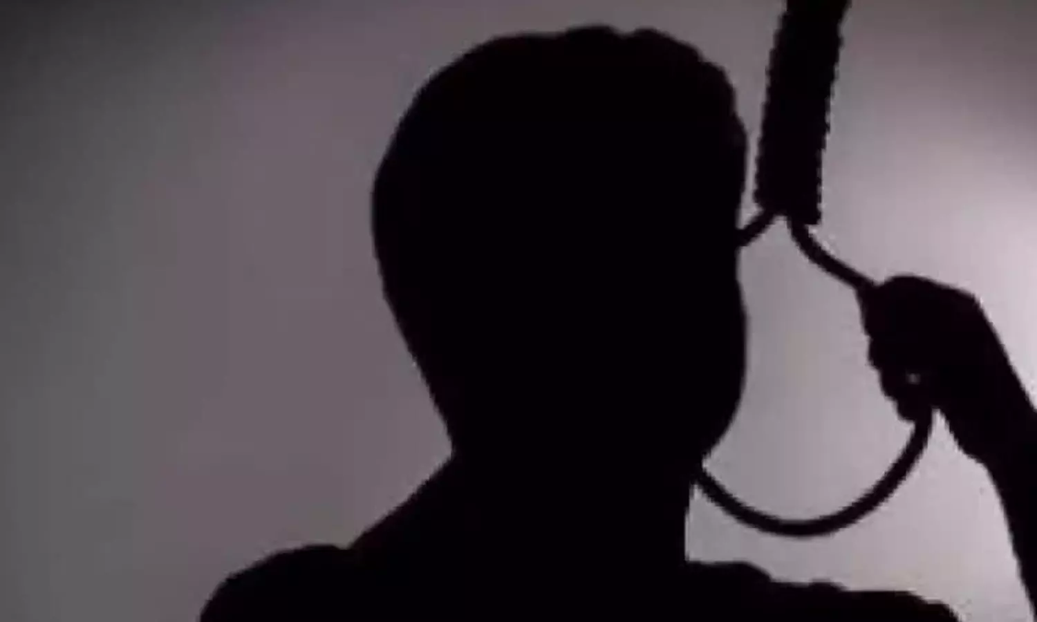 வாலிபர் தூக்கிட்டு தற்கொலை வாலிபர் தூக்கிட்டு தற்கொலை