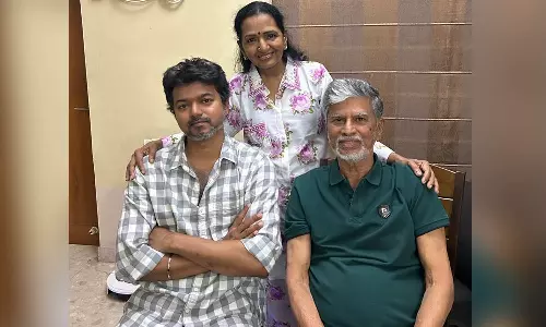 உறவும், பாசமும் மனித மனத்தின் மாமருந்து.. பெற்றோரை சந்தித்த விஜய்