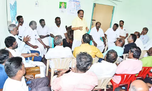 அனைத்து கட்சி சார்பில் கடையடைப்பு-ரெயில் மறியல் போராட்டம்