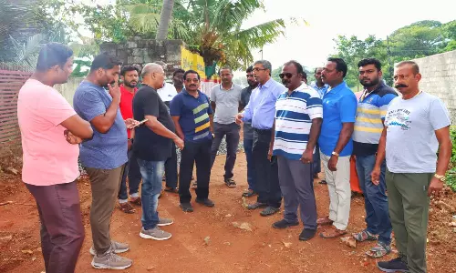 மாநகராட்சி பகுதிகளில் ஆய்வு - ஆக்கிரமிப்புகளை அகற்ற மேயர் மகேஷ் உத்தரவு