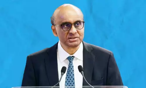 சிங்கப்பூரின் 9-வது அதிபராக பதவியேற்றார் தர்மன் சண்முகரத்னம்