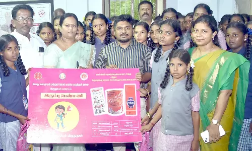 வளரிளம் பெண்களுக்கு ஊட்டச்சத்து பெட்டகங்கள்