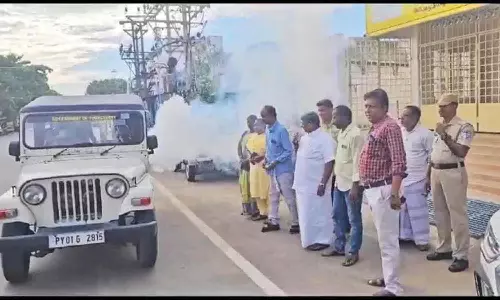 சுகாதார ஊழியர்கள் வீடுதோறும் ஆய்வு