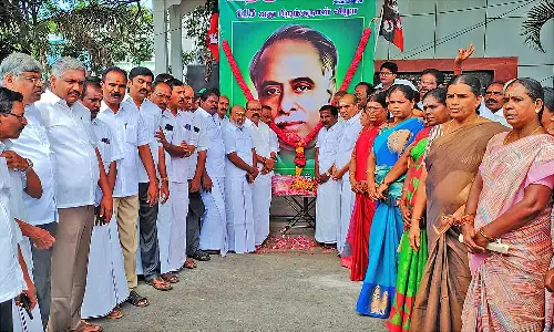 திருப்பூரில் அ.தி.மு.க. சார்பில் அண்ணா பிறந்தநாள் விழா