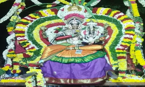 சித்தலூர்  பெரியநாயகி அம்மன் கோவிலில் ஊஞ்சல் உற்சவம்