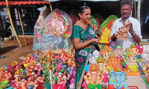 விநாயகர் சிலைகள் விற்பனை மும்முரம்