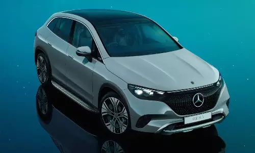 550கிமீ ரேன்ஜ் வழங்கும் புது பென்ஸ் எலெக்ட்ரிக் கார் இந்தியாவில் அறிமுகம் - விலை ரூ. 1.39 கோடி தான்