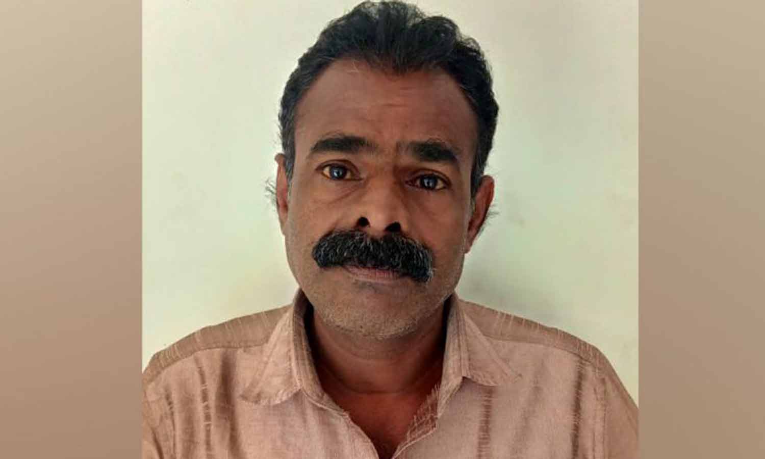 பள்ளி மாணவியை பலாத்காரம் செய்ய முயன்ற முதியவர்