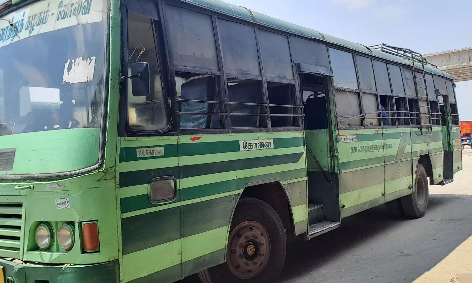 கோவை- பொள்ளாச்சி சாலை வழியாக மருதமலைக்கு மீண்டும் பஸ்கள் இயக்க வேண்டும் கோவை- பொள்ளாச்சி சாலை வழியாக மருதமலைக்கு மீண்டும் பஸ்கள் இயக்க வேண்டும்