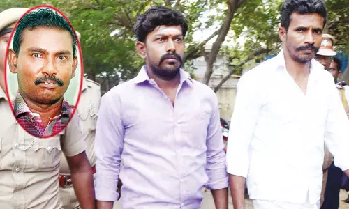 கிராம நிர்வாக அதிகாரி கொலையில் 2 பேருக்கு ஆயுள் தண்டனை