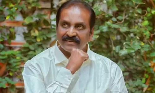 40 ஆண்டுகளாகியும் பொருள் புரியாமல் புகார் வருகிறது- வைரமுத்து