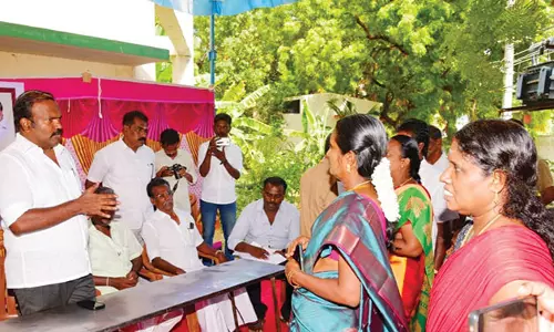 தூத்துக்குடி மாநகராட்சியில் பகுதி சபா கூட்டம் - பொதுமக்களிடம் கோரிக்கை மனுக்களை பெற்ற மேயர்