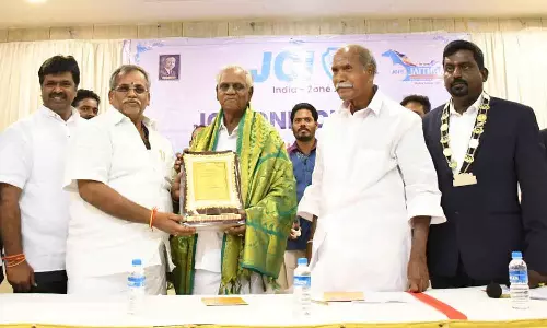 ஜே.சி.ஐ. பாண்டிச்சேரி சார்பில் புலவர் ஆதிகேசவனுக்கு விருது