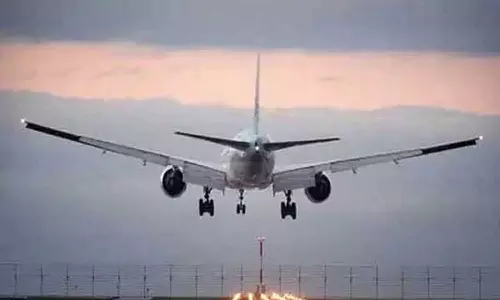 கனமழை எதிரொலி - சென்னையில் 23 விமான சேவைகள் பாதிப்பு