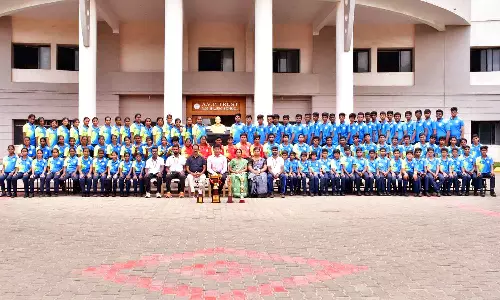 திருமுருகன்பூண்டி ஏ.வி.பி., மாணவர்களுக்கு பாராட்டு - பள்ளி, குறுகிய விளையாட்டுப் போட்டியில் சாம்பியன்